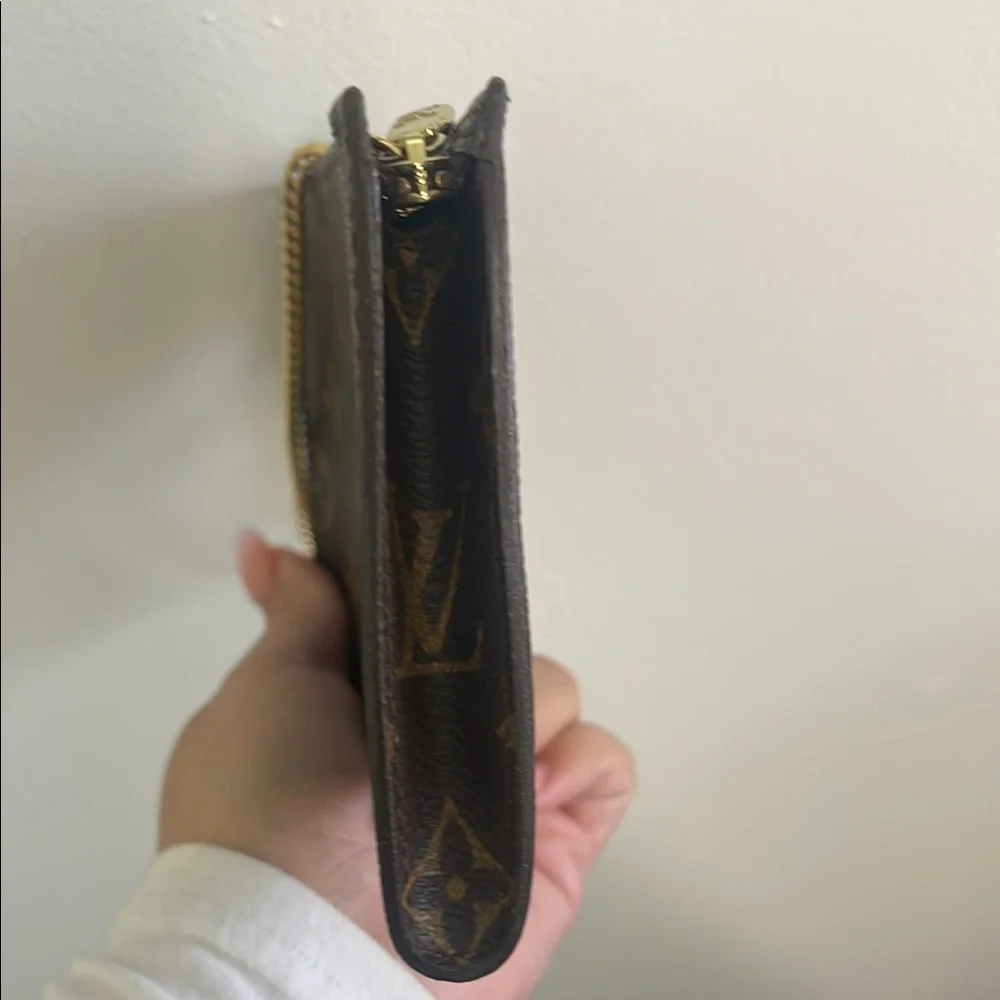 Louis Vuitton Monogram Pochette - Picture 5 of 11